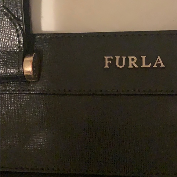 Gentle used - Picture 3 of 8